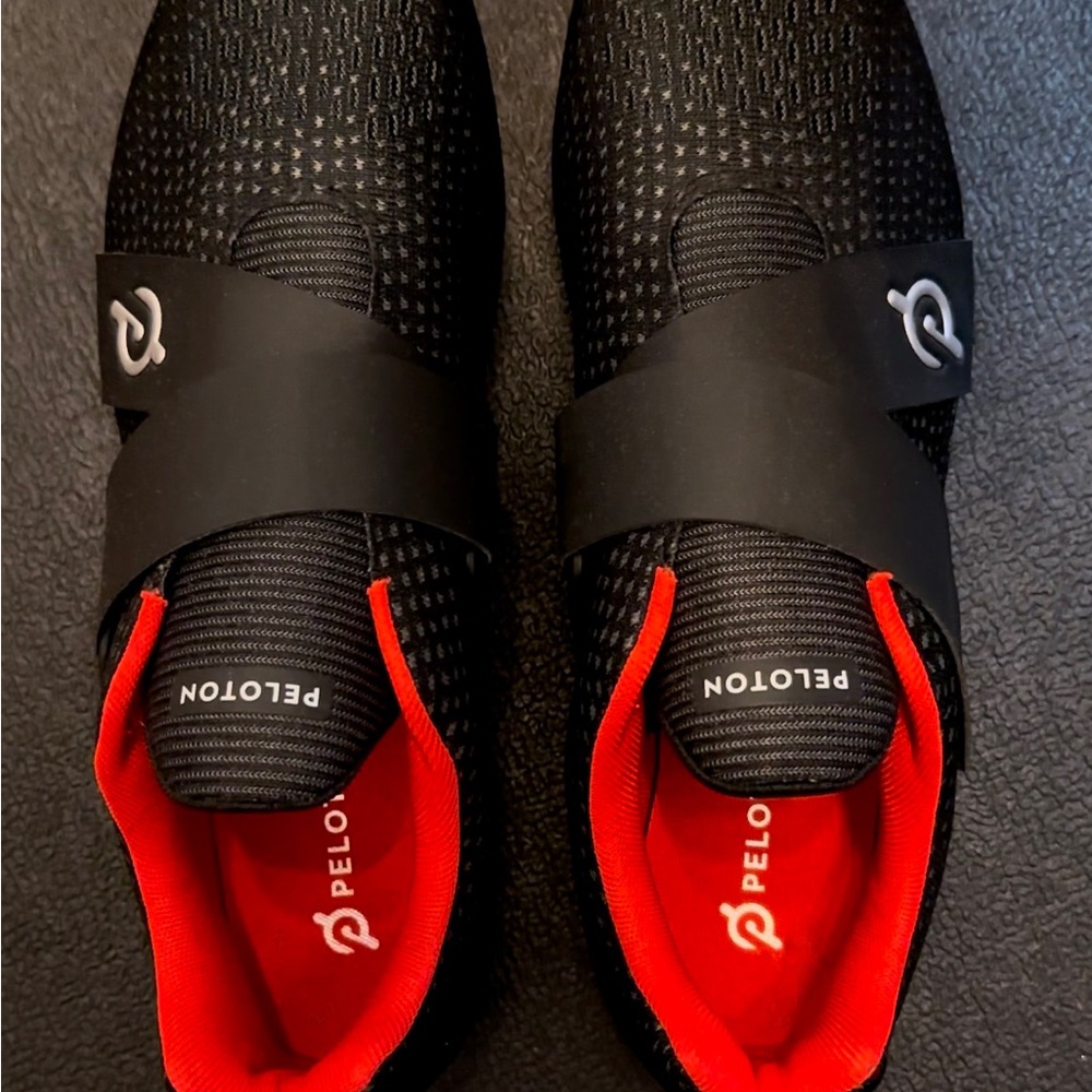 Peloton Altos Cycling Shoes: Women's size 10/Men's size 8.5